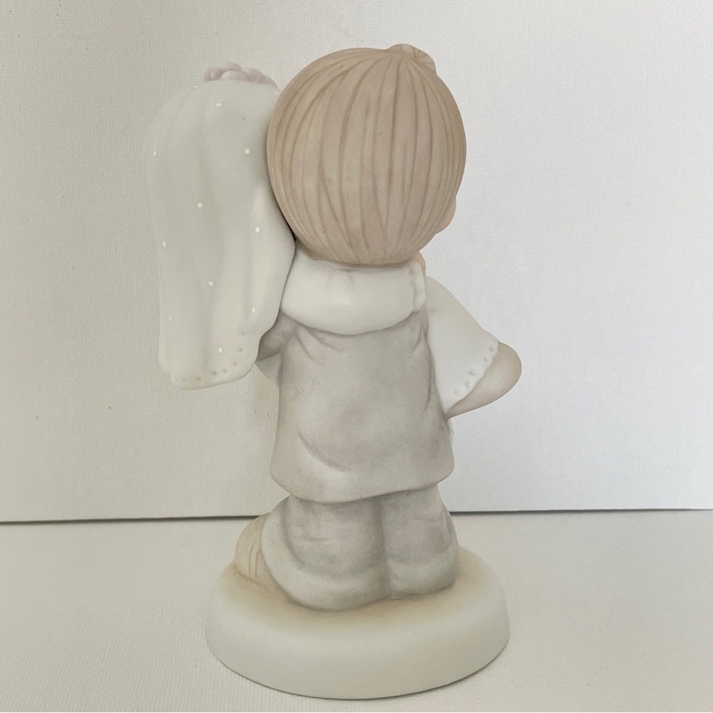 Vintage Precious Moments Bride and Groom Wedding Figurine “Bless You Two” - Picture 4 of 11